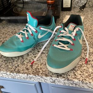 Kobe shoes size 7y